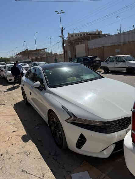 سلام عليكم كي فايف خليجي موديل 21 رقم بغداد الدولي باسمي السياره فول فول مال دوليه اعلى مواصفات بل دولية مكينة 2000 دوش  كفاله من الصبغ والتبديل فقط بارد جداا بسيط مكانه بغداد المنصور قري ساحة اللقاء 
السياره فول ام البردات  بنوراما بصمه الصندوق كله لددد 
سونار موجود ***********.واتساب 

السعر. 200
فقط ماشيه 88 
*********** هذا فقططط اتصال
