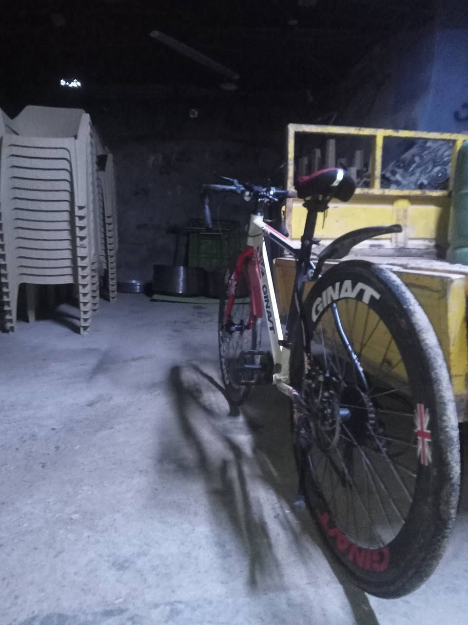 سلام عليكم اخوان هاذه باسكل رود صناعه تايلندي بريك عبار مكانك بصره قبله حي شهدا سعر خاص رجائن مو شراي لا يخابر ***********
