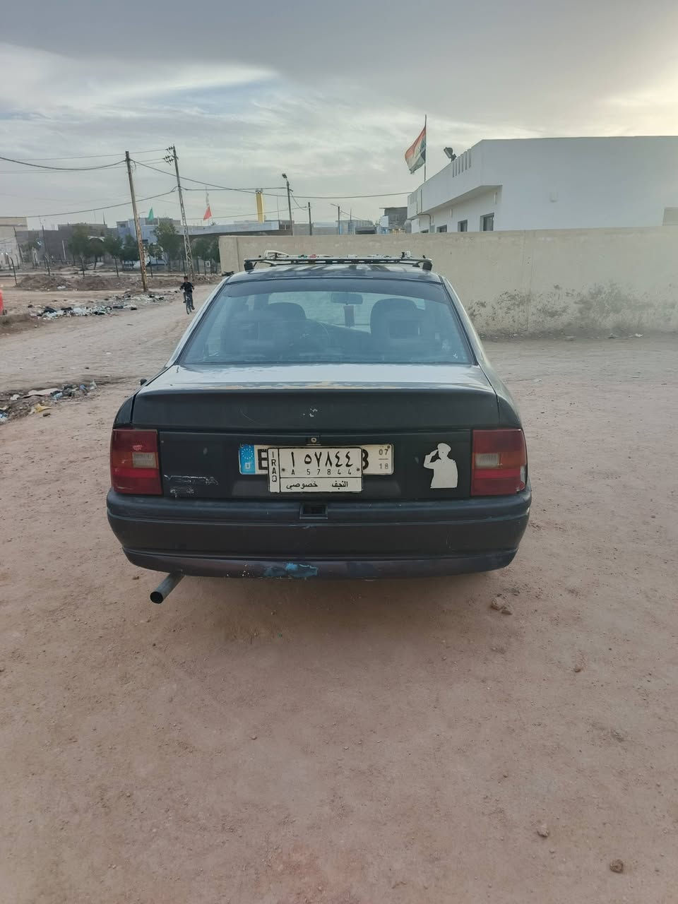 السلام عليكم فكتره للبيع مكفوله من الضربه ول صبغ محرك ١٨٠٠ بلاديه جاهزه كيرومحرك جددكيرعادي حداده رقم نجف مالك موجود تحول ثاني يوم السعر ٢٠المكان الدوانيه غماس للستفسار علا الرقم***********واتساب
