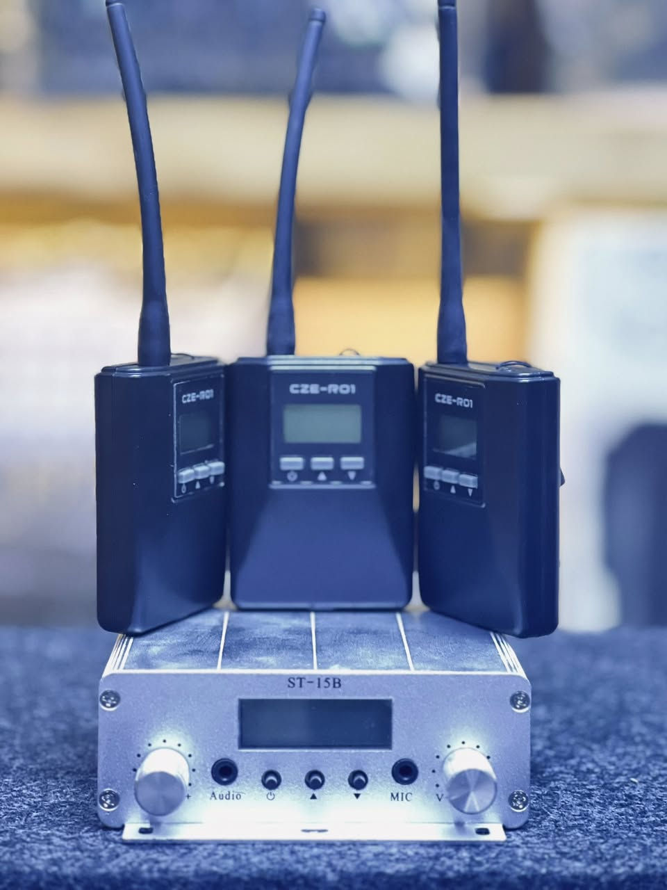 على بركة الله 
عرض رأس السنه الميلاديه 2026 ✅🎈

1-مرسل صوت FM  نظام مفتوح 
2- مستقبل صوت FM عدد 3 
مع كامل ملحقاتها 

• ينقل الصوت ب مدى كليو ونص متر •
• جوده عاليه •
• صوت نقي •

________⬇️كل هذا بسعر ⬇️________ 

       (650الف) (650الف) (650الف)

  📍  ⬇️⬇️عنوان المعرض ⬇️⬇️📍
📍العراق _ ذي قار _ سوق الشيوخ _ شارع القادسية مقابيل مدرسة الوهج الاهلية 📍 
#يوجد خدمة توصيل لجميع المحافظات
للطلب والاستفسار مراسلة الحساب او الاتصال على الارقام التالية 
***********
***********
#الدر_للصوتيات
