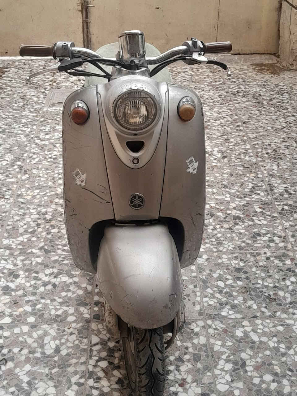 دراجة عبد الحليم فحل 
السعر ٢٠٠ ألف 
***********
مكان بغداد
