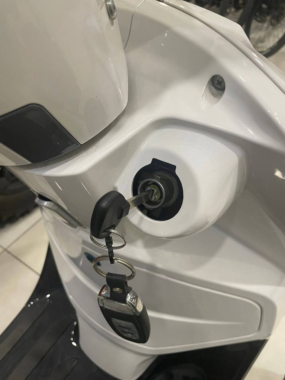 السلام عليكم *********** 
اخر قطعه رقم بغداد فيرسلا مكينه ١٥٠ رقم انكليزي بغداد 
زيرو بيها نقص بس هاي كفر مال سويج 

سعر نقد  3.750.000 
الاقساط : 4.850.000
