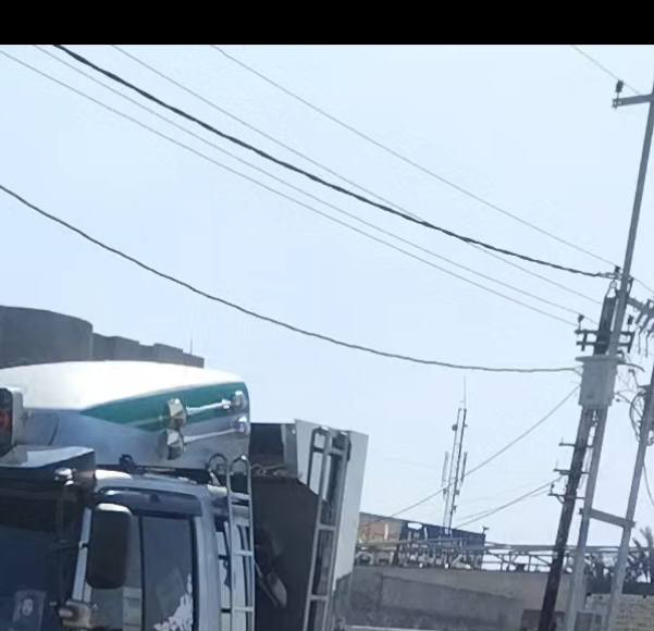 كاسحة للبيع أو مراوس بعكال ابلادي كاسحة ناصية مال قلاب***********
