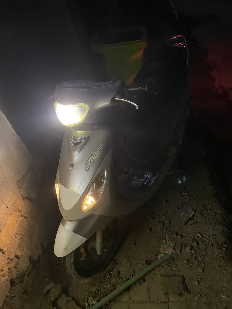 السلام عليكم ماكس منغولي فول نضافه ماداخله مصلح برغي ما مفتوح بيها شلعه ومعدل خير من الله كهربائيات نكره سلف دراجه كلها بلاد عله وضع الحاويه صار شهر من مطلعها من الوكيل السعر 850وبيها مجال حك الجيه مكاني ديوانيه رقمي ***********
