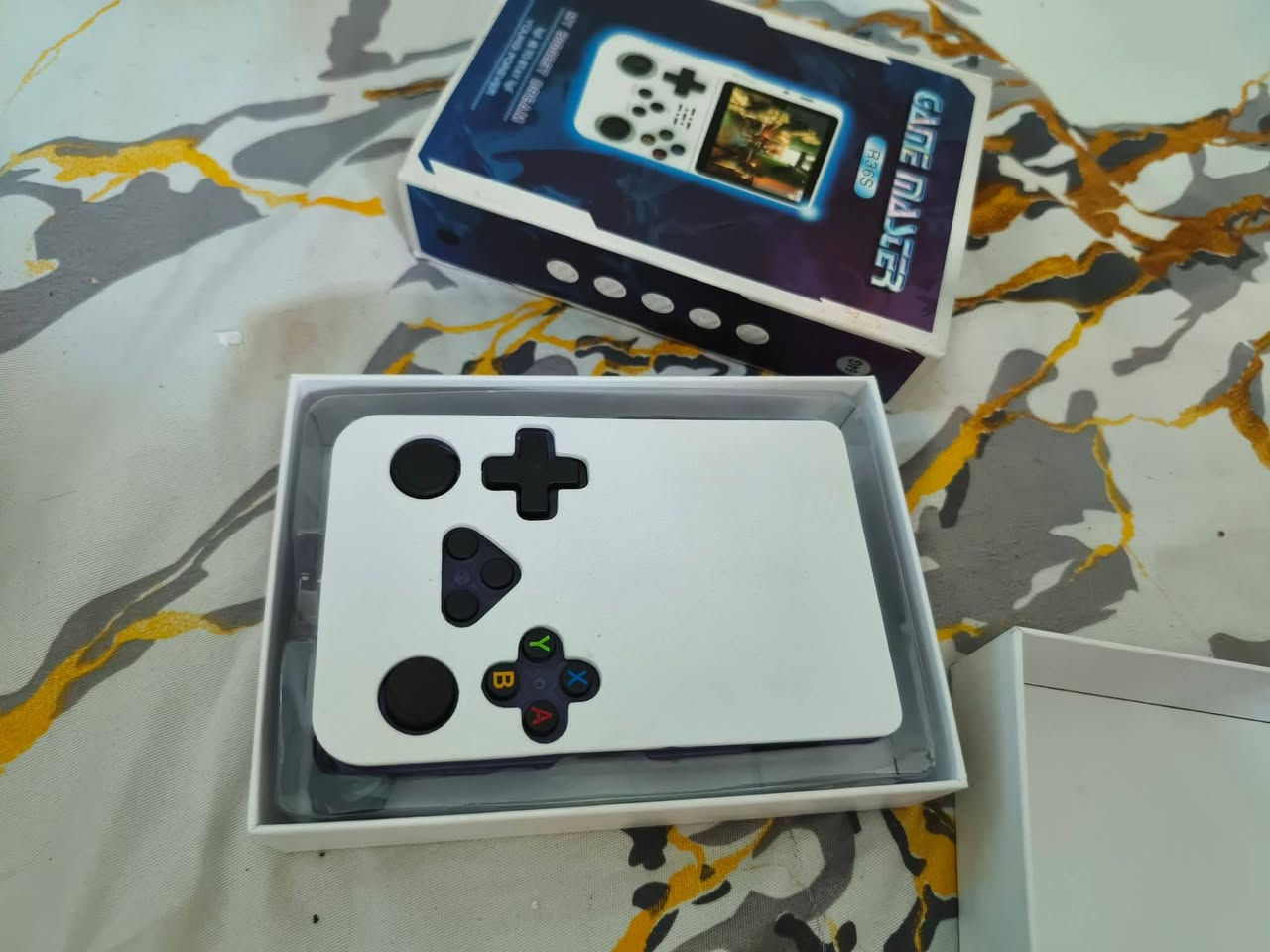 R36S Game Master
للبيع سعر ٣٥ يوجد توصيل بغداد فقط

***********
