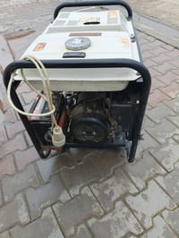 مولد للبيع سعر 400وبي مجال شغال كل عيب مابي 07726486464