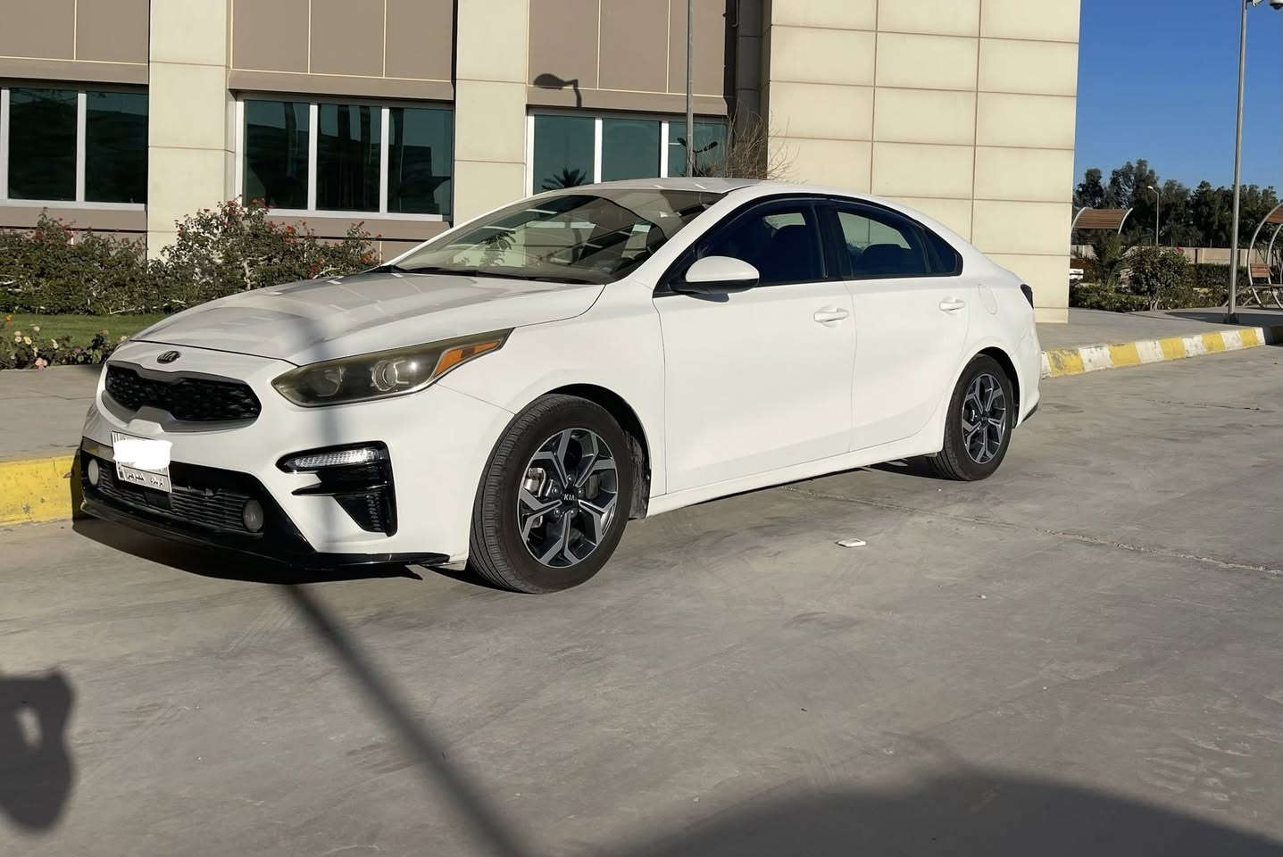 السلام عليكم
كيا فورتي 2019 مكينة 2000

صور الحادث مرفقة 

كير atm

كامرا دوارة

رادار امامي 

حفاض على المسار

توقف ذاتي 

السيارة ماشية 88 الف

مكان السيارة كربلاء 

بأسم المعوق وخلصت فترة الحجز يعني بس تجي أداور السيارة  

السعر 145 

***********
