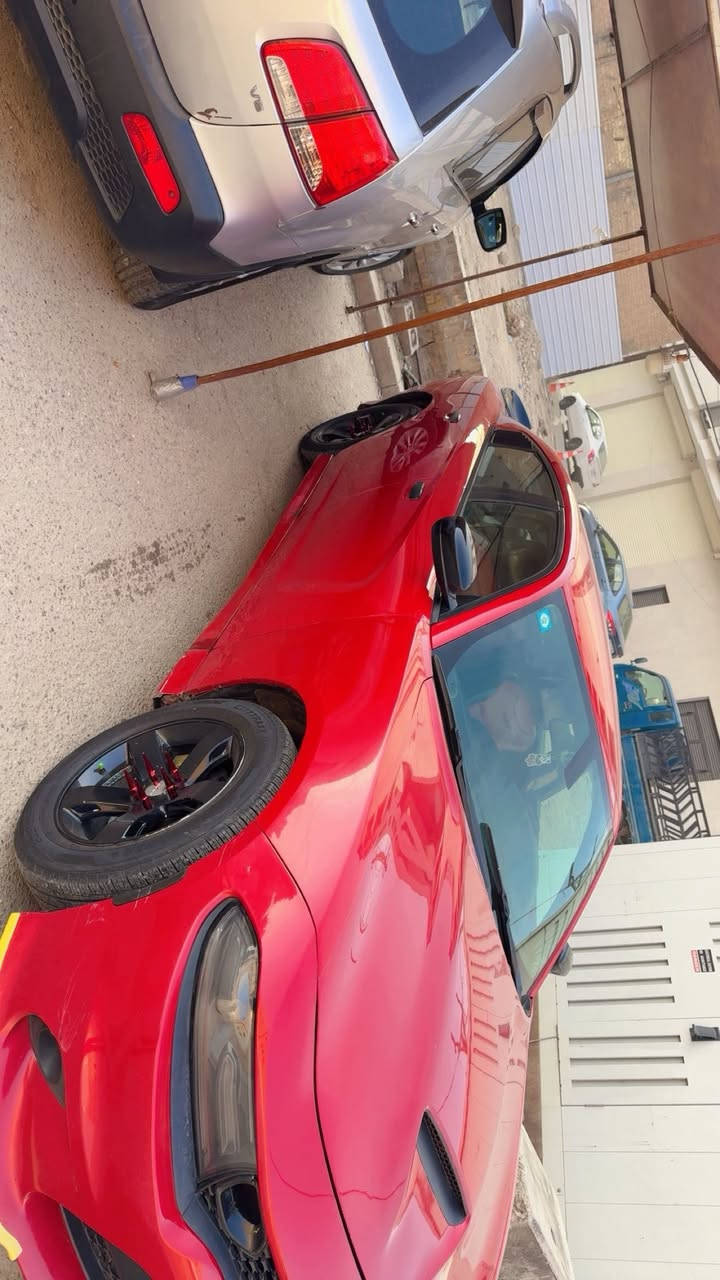 سلام عليكم جارجر 2015 معلايه 2016 سياره حلو احله من صوره حادث جاملغ ونص باب صبغ باقي مكفوله سياره تحكمات محدثه اس ار تي بلكامل. مكينه 3600. گير ومكينه.   مكفولات. كشنات جلد. احمر. تدفئه تبريد. كله شغال. كشنات كهرباء. شاشه جبيره كامره دواره  تشغيل على نبعد حداده كامله جديد تايرات جدد   سياره ترايك وين  ميعجبك تحويل ثاني يوم. مكانهه بغداد  مدينه الصدر سعر ١٦٨ وبيه مجال قليل ستفسار ***********
