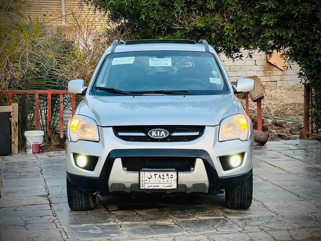 السلام عليكم كيه سبورتج للبيع موديل 2010مكفوله كفاله عامه من ضربه والتبديل والصبغ تخم تاير جديد حداديه جديده تبريد تدفئه محرك كير خير من الله سياره جاهزه ما ناقصها ولا برغي شاشه حساسات خلفيه كامره  
السعر 112وبيه مجال 

التواصل اكثر 
***********
***********
