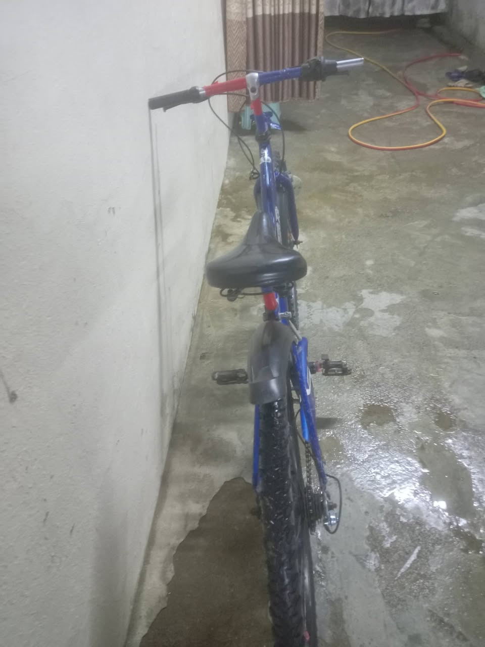 السلام عليكم عندي هذا البيسكل للبيع نضيف بعض  مكان بس مشخط وشري يرسل خاص


**إذا كنت صاحب هذا الإعلان وتريد حذفه لأي سبب، رجاءا أرسل رسالة إلى الدعم الفني**