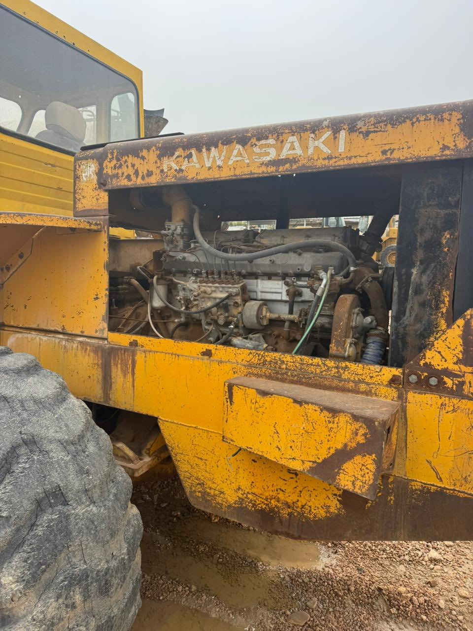 للبيع جاهز حجم 80 مكانها رمادي ***********
