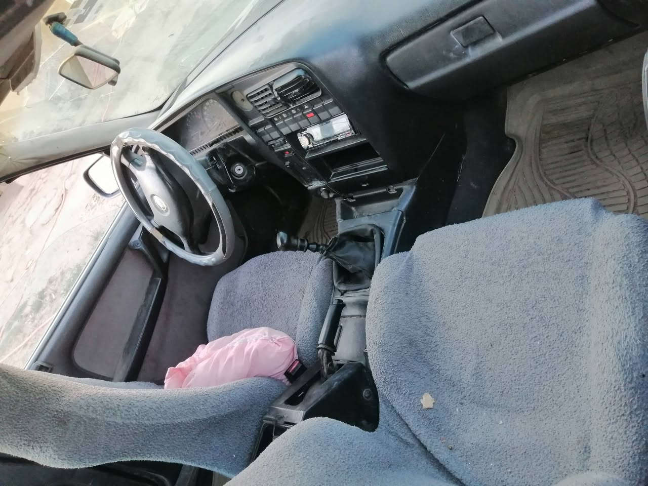 السلام عليكم
اوبل اوميگا للبيع موديل 92 كير ومحرك شرط كهربائيات شغاله تايرات جدد محرك 2000 ماتصرف عليها كلشي السعر 20$. وبيها مجال اتصل ***********
