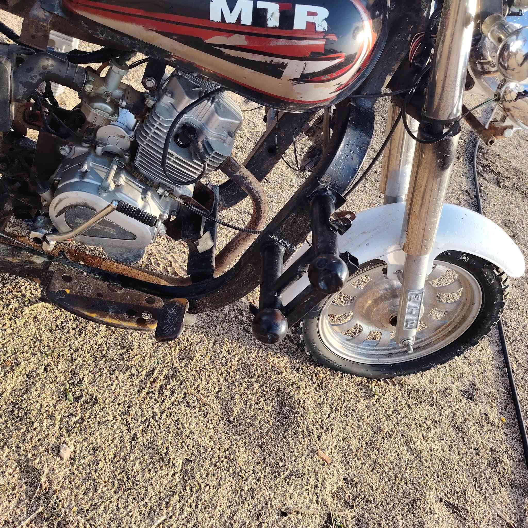 ستوته للبيع وراق استنساخ مديل 14بيها خياسات بل شاصي محرك مكفول كهربايات كلها شغاله مكانها عمود 411 اتصل ***********
