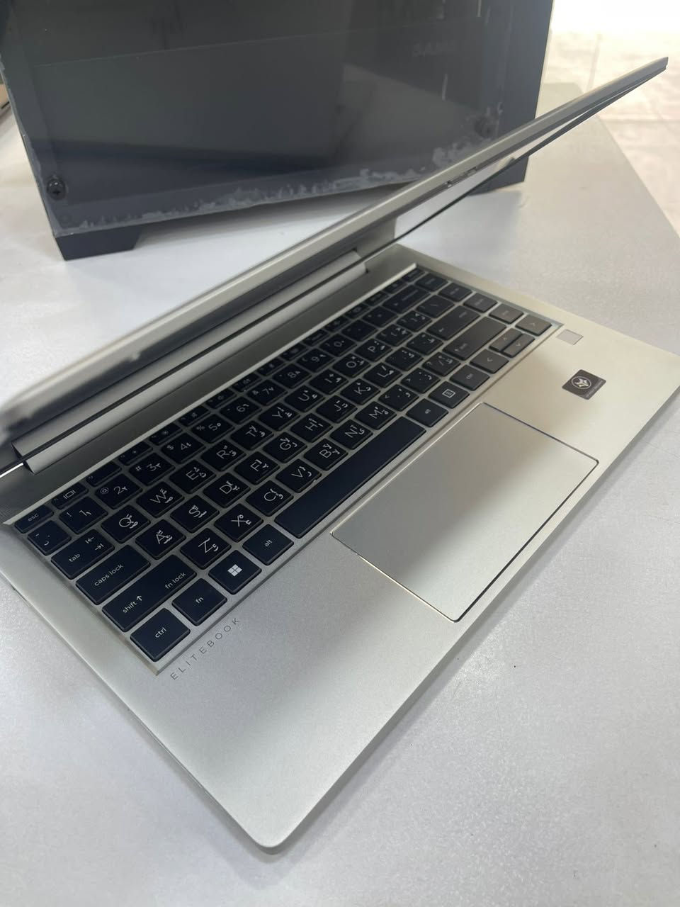 سلام عليكم للبيع HP EliteBook 645 G9

معالج AMD Ryzen 7  5825U يعادل جيل 12

رام 8GB - DDR4 

 هارد  256GB - SSD

كرت داخلي شير 4 كيكا

كرت خارجي 1 كيكا

AMD Radeon (TM) Vega 8 Graphics - 1 GB

Screen 14.1 FHD 

لابتوب سليم ونظيف 

السعر 450 الف واصل جميع محافظات

‏‎ماوس وحقيبة هدية مع الجهاز

ضمان لمدة اسبوعين بعد استلام

تفحص براحتك قبل استلام من مندوب

للتواصل عبر الواتساب او الماسنجر

 ***********
