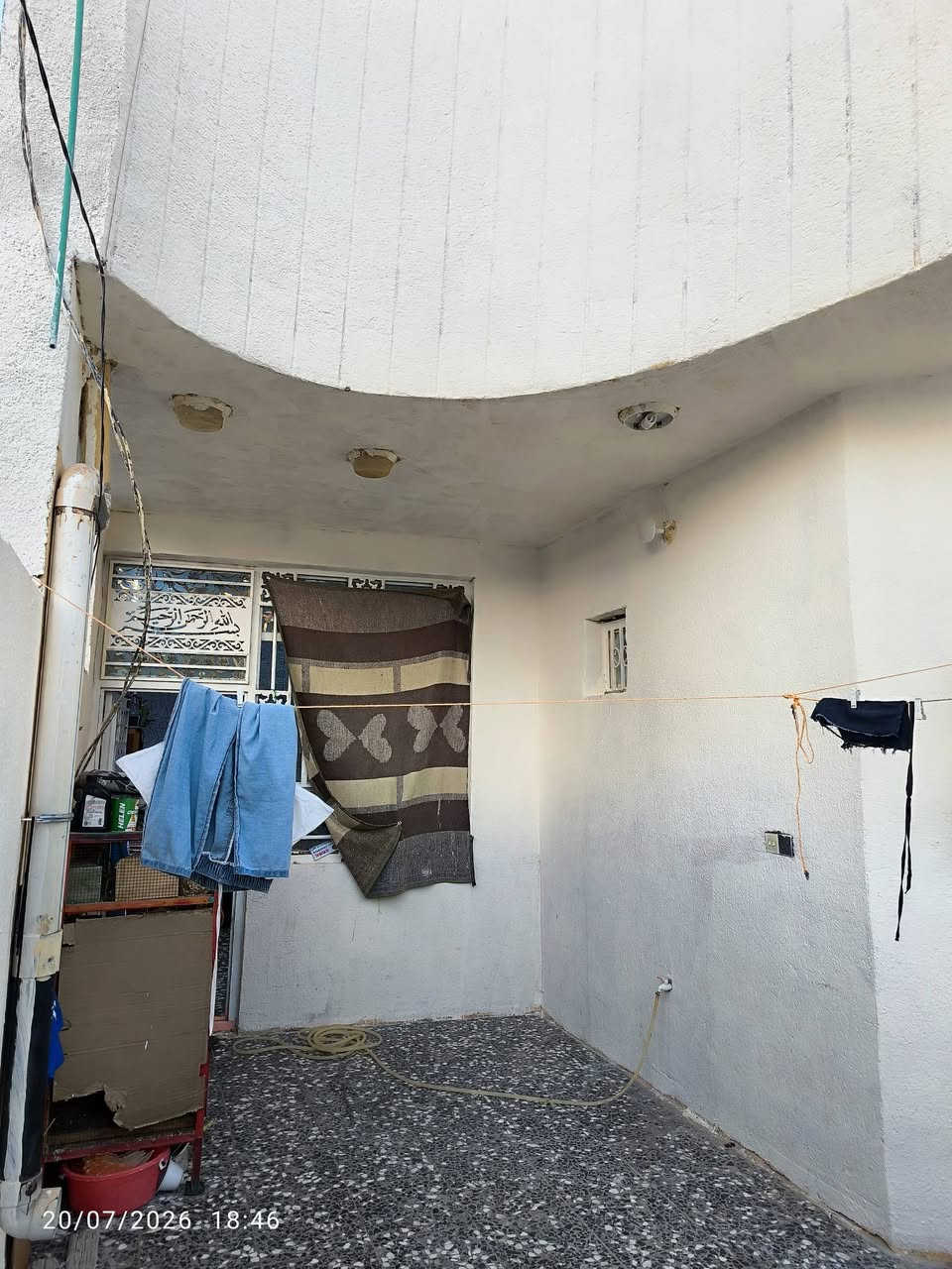 سلام عليكم بيت 200 متر بناء حديث عنوان كربلاء الجمعيه الثانيه طابو صرف
للأستفسار 
***********

