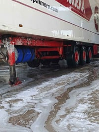 براد • منافيس • شاحنة