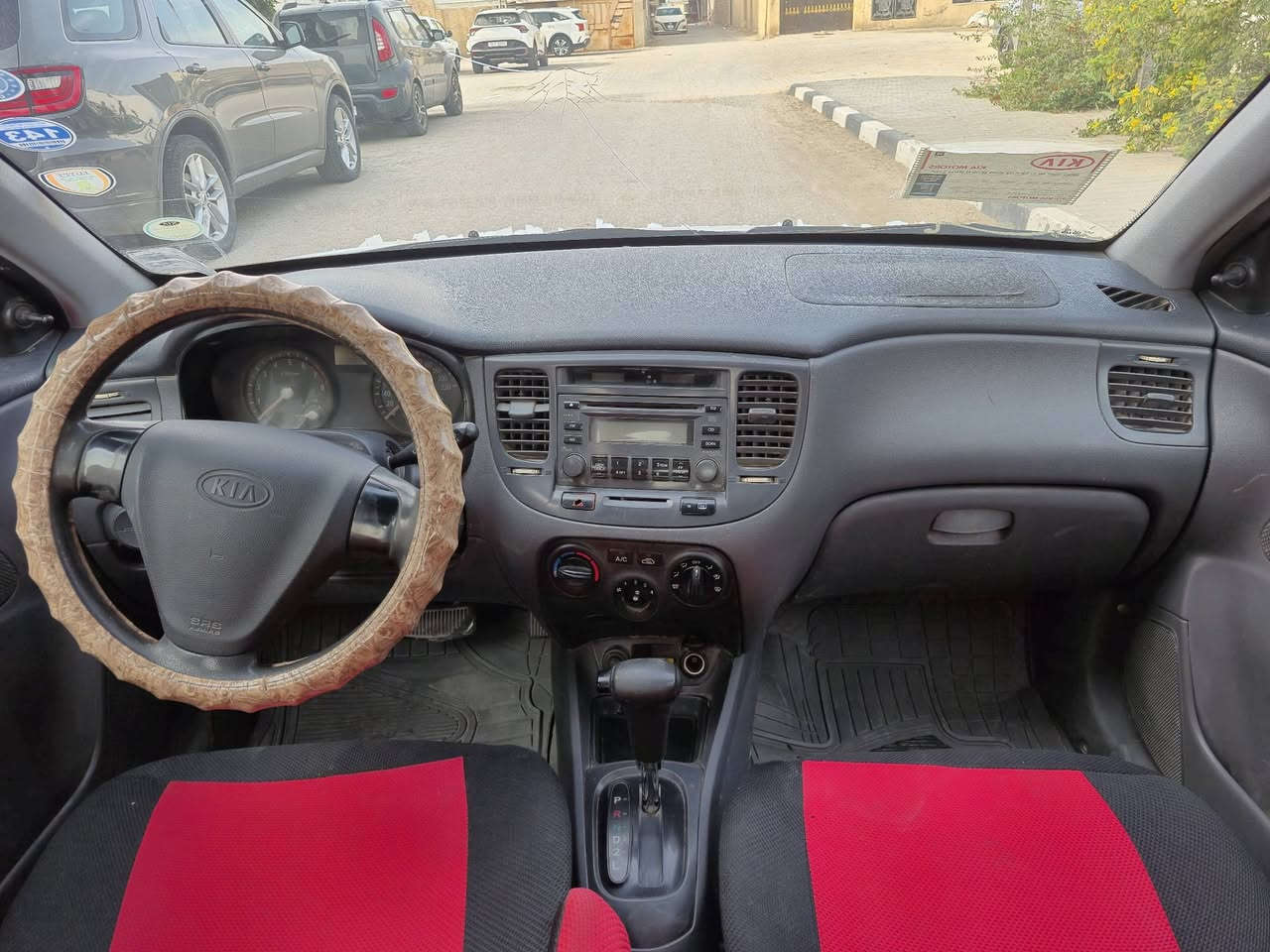 السلام عليكم سيارة 🚗 كيا ريو موديل2006 لون احمر ماروني السيارة مصبوغ حزام بدون ضربة قوية رقم بابل السيارة محركهة1600 ... محرك وكير مكفولات حدادية فول السيارة ماعايزة كلشي للبيع السعر65 وبيها مجال قليل للشراي للاستفسار ***********
