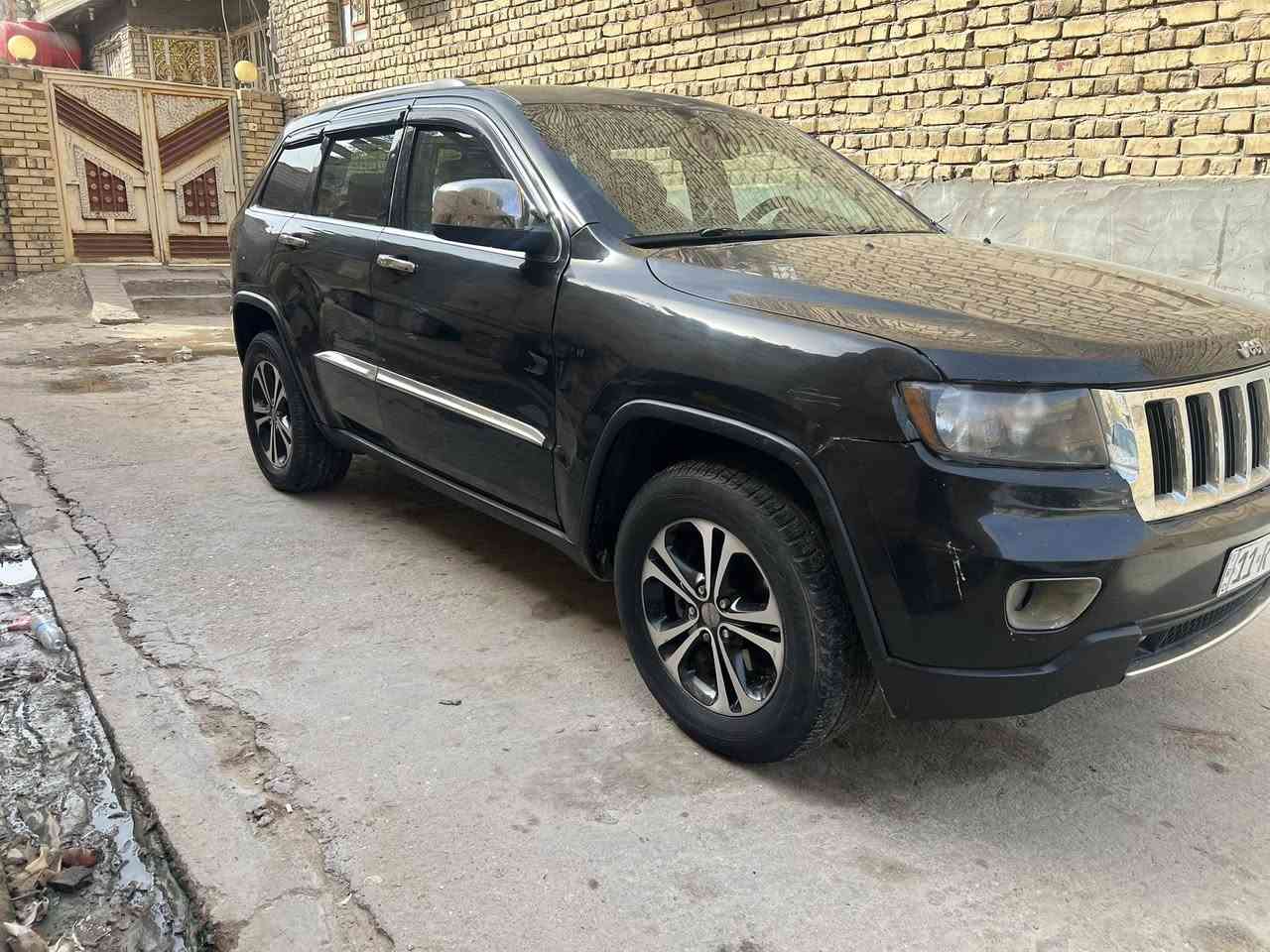 السلام عليكم 
السعر ١١٥ بيه مجال حك الجيه  فقط 
جيب ٢٠١١ رقم بغداد أنكليزي بسمي 
… السياره منتجيه على صفحت السايق ومصبوغه عام  مكينه خير من الله كير توني شاده جديد 
حداديه الماميه جديده الخلفيه نص عمر
أبيع أصوليات وعيب شرعي 
مكانه السياره الناصريه $$
الشراي يتصل ويدلل ***********
