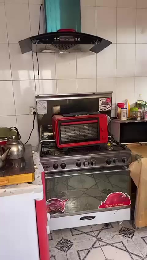 السلام عليكم
للبيع 🌹 
ارض ملك صرف المساحة 1800 متر مشيد عليها دار طابقين في شاطئ التاجي خلف معسكر التاجي الدار تحتوي على اربع غرف نوم استقبال ضيوف مطبخ حار بارد حولي صحيات خارجية داخليه مع حوض سباحة مع حديقة اماميه وحديقة خلفية وسقيفه مشاوي خارجي وكذلك تحتوي على اشجار النخيل البرحي كامل الخدمات ماء كهرباء تبليط تفاصيل اكثر الاتصال على الرقم 
***********
*********** أبو وسام
