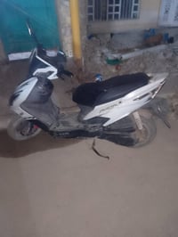 دراجه جيتي ار الشكل القديم الدراجه نضيفه جدا وشوفه عينك كهربأيات كله ش...