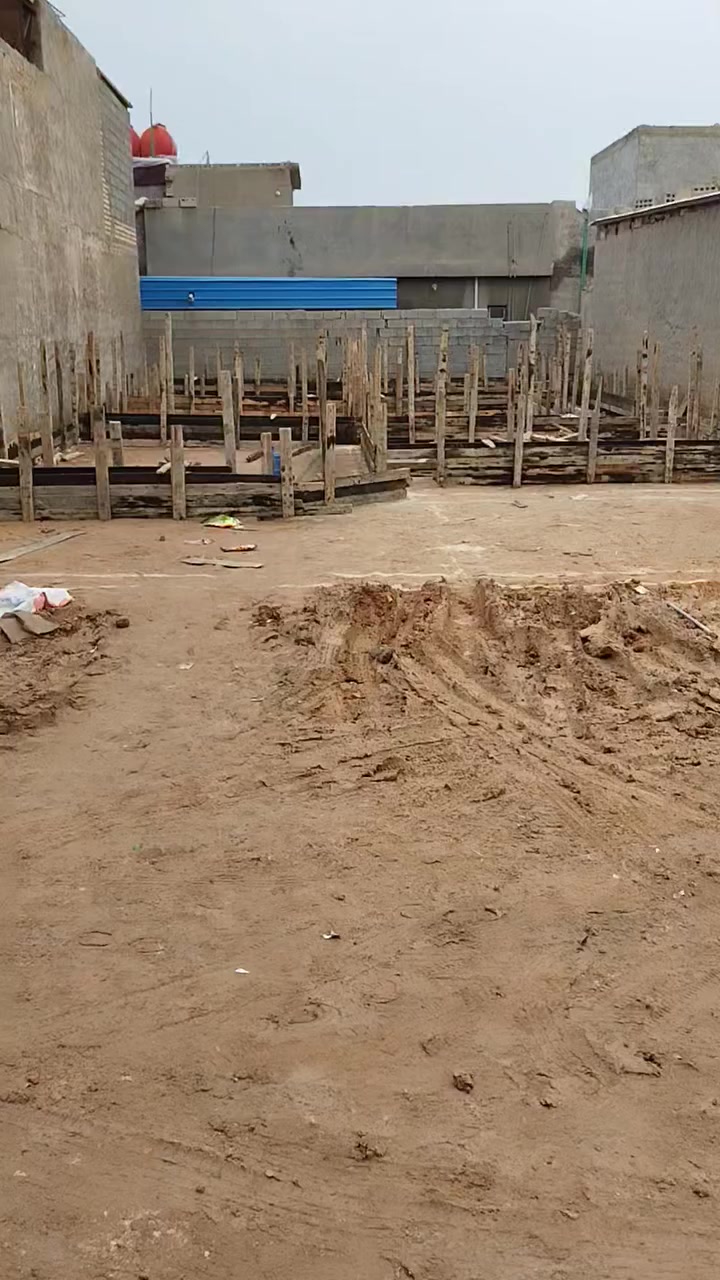 بيت مساحه 200للبيع
للستقسار***********
الموقع بدايت حي عداي قرب اسواق باب الحاره اول فرع
