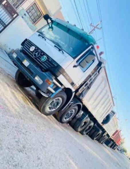 السلام عليكم  أكتروز شمعه للبيع موديل 2003 قاطرة ومقطوره   الأتصال  ***********
