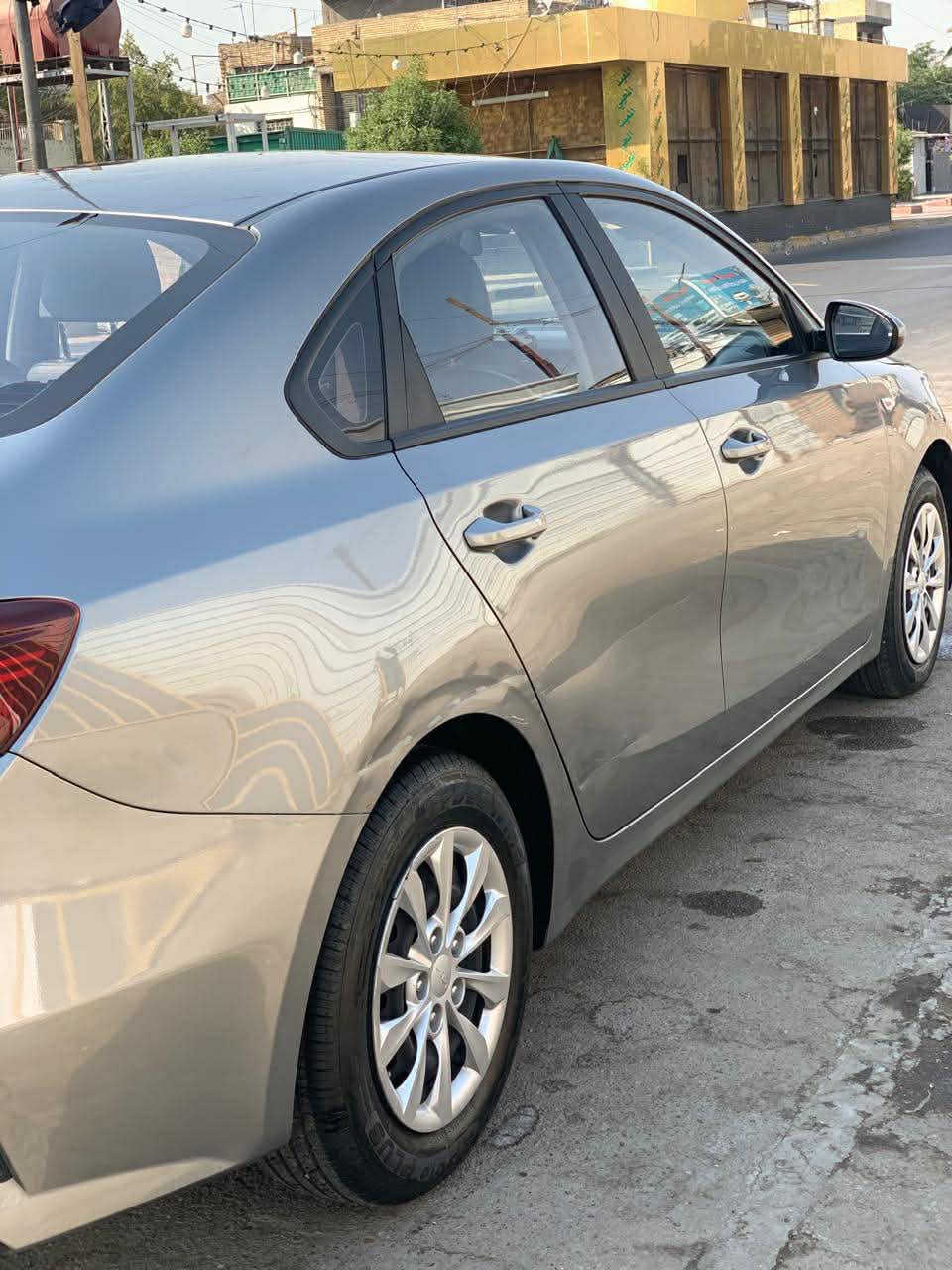 السلام عليكم رمضان كريم على الجميع
للبيع Kia k3 وارد كوري اصلي (ليس صيني)موديل 2022 رقم بغداد   السيارة برغي مامفتوح بيها كير مكينة تبريد خير من الله  كلة جديد صدر تبريد تايرات جدد بيها فقط بارد + بارد بسيط السيارة مكفولة من الصبغ والتبديل بيها اثر حالوب 
المواصفات
تحكم ستيرن
درايف مود
حساس خلفي
مقاعد جلد
مكينة 1500 دوش 
تحديد مسار
مري شفط
تدفئة بالكشنات 
قيادة ذاتية
مبدل زيت محرك قبل يومين
السيارة ربع ماتصرف عليها وبالعافية على الي ياخذها

السيارة رقم بغداد بأسمي السعر ١٣٢ وبيها مجال بسيط

العنوان:-بغداد نواب الضباط مقابيل شقق الحبيبية 

للاستفسار الاتصال على الرقم *********** او مراسلة الصفحة الشخصية
