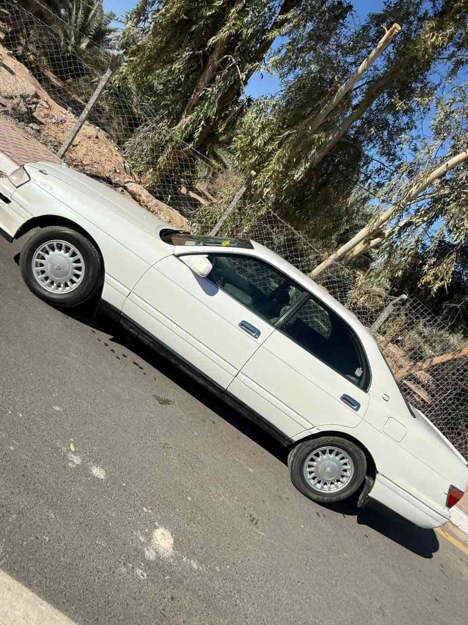 السلام عليكم 
بطه منفصل مديل ١٩٩٢ 
سياره مكفوله من كلشي فقط مكانات صبغ اثر جراد 
سياره كلشي شغال تبريد كهربائيات سنتر لوك 
رقم انبار مشروع وطني باسمي رقم انكليزي 
مكاني نجف سياره عارضها ب ٥٧ وبيها مجال قليل 
***********
