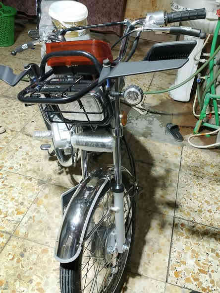 للبيع دراجه موديل  2006 تعمير 25
مكينه بلاد مصبوغه
سعر 1700
البصره القبله
***********
