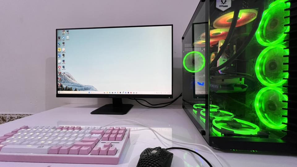 السلام عليكم
تريدلك حاسبه جاهز من كلشي ونظيفه واذا جنت مصمم فه هاي فرصه الك والله 
تفاصيله/
كوراي 5جيل 12
كارت شاشة RTX3070Ti
تبريد مائي +12فان 
رام 16
هارد1T+500

الشاشة (GIGABYTE الحجم/32/IPS)
كيبورد شركه ريدراكون 
ماوس +سستم صوت 
UPS1500
كل كراتين القطع موجوده 

وياه اشتراك Adobe Creative CloudPro
اشتراك Microsoft 
يعني شغل وشتغل 
السعر مليون و250الف قفل 
مكاني ذي قار سوق الشيوخ 
***********
