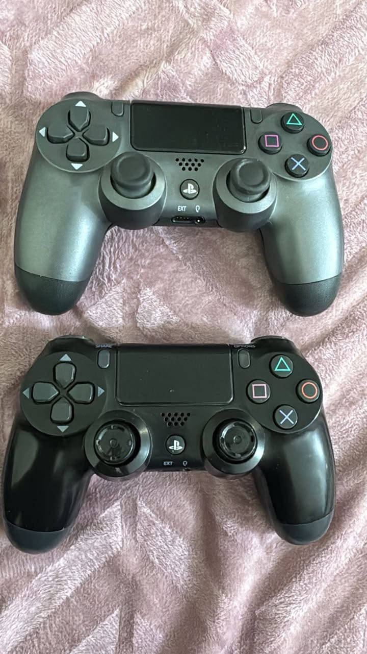 🎮 للبيع بلايستيشن 4 فات (PS4 Fat) مهكر

- ✅ التحديث: 12.50
- 💾 السعة: 500GB
- 🎮 وياه يدتين تجاريات
- 🔌 واير أصلي + واير HDMI
- 🎮 يحتوي على الألعاب الموضحة بالصور
- ✨ الجهاز نظيف وشغال 99% بدون أي مشاكل
- ⚙️ فقط مبدل معجون حراري معالج 

📍 الموقع: الفلوجة - الصقلاوية

💰 السعر: 230 

📞 للاستفسار والتواصل واتساب : ***********
