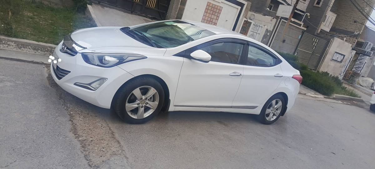 السلام عليكم .
النترا ٢٠١٢ خليجيه ماشيه ١٣٩ الف كم 
مكفوله من الصبغ عدا دوسه وتگشير بقبق الجنطه بسيط محرك ١٨٠٠ دووش بصمه عمل تشغيل عن بعد لايت لد وعدسه .

السياره جاهزه گير ومحرك وصدر وتبريد .

مكان السياره بغداد .

السعر ١١٣ ورقه .

***********/غير متواجد على الفيس .
