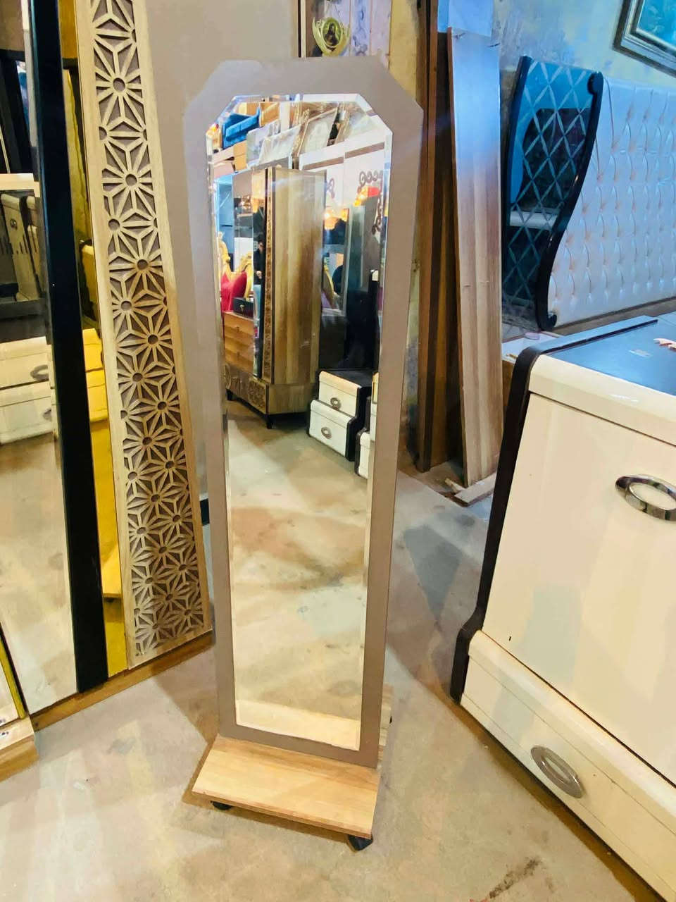 غرفة نوم تركي مستعمل 
تتكون من 👈 9 👈 قطع 
نضافة 90/95%💯🥰
السعر 👈 800👈 ألف فقط 🌹
مع نقل وشد داخل بغداد مجاني 
ويوجد توصيل محافضات بكروة


**إذا كنت صاحب هذا الإعلان وتريد حذفه لأي سبب، رجاءا أرسل رسالة إلى الدعم الفني**