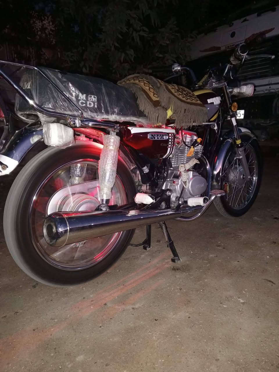 #السلام عليكم بيع مستعجل اريد اسافر او ابيعهن اثنينهن مكفولات شلعة ومعدل خير من الله مكفولات ثنينهن اني مطلعهن من المعرض علا ايدي موديل 26 الحمرة والمارونية 25 الوحدة #ب550 قفل ثنينهن #بمليون  بيهن مجال بسيط  بس الشراي واليريدهن يتصل او يجي واتساب *********** والشراي بي خير ويدلل
