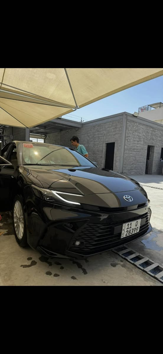 السلام عليكم
لبيع كامري LE هايبرد بانزين2025
خليجي 
فول مواصفات عدا البردى الخلفية 
شاشة كبيرة
حساسات خارجية حساسات داخليه 
تحكم بالقيادة 
مساعدة السايق 
اوتو هولد 
أنظمة قيادة 
محرك 4 سلندر حجمه2.500
ماشية السياره 22الف كيلو 
كشن سايق كهرباء 
مقاعد قماش لون اوف وايت
تشغيل عن بعد 
لون أسود 
بانوراما 
بصمتين  
كلين تايتل 
ملاحظة شخط بسيط في الدعامية 
السياره نظيف جدأ جدأ
باسمي وتحويل ثاني يوم
السعر 295 وبيه مجال 
الاستفسار الاتصال على الرقم واتس إب  9647733661676+
رصيد ***********
