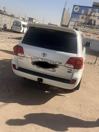 لندكروز • ٢٠١٤ • رقم بصره