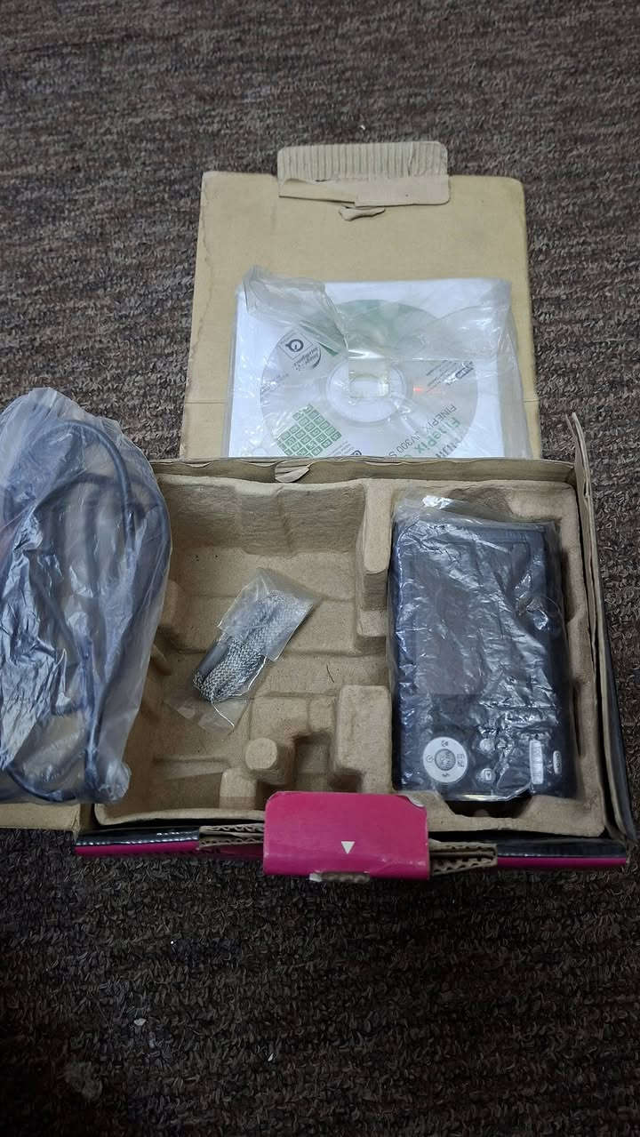 السلام عليكم بغداد البلديات الضباط كاميرا للبيع تصوير  فيديو و صورة جديد ذاكرة 2
*********** واتساب 
100 الف
