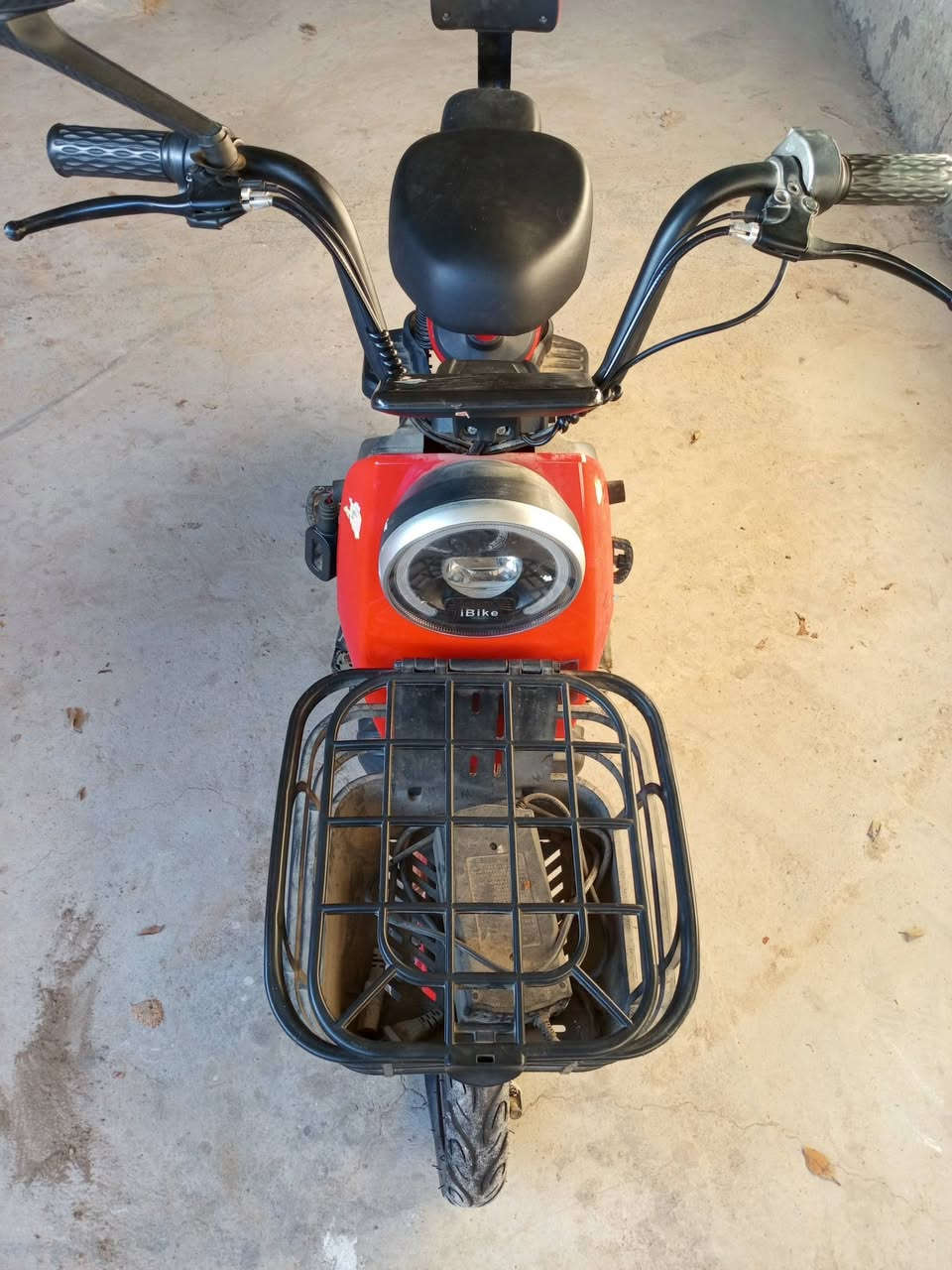 السلام عليكم بايسكل شحن للبيع جديد نقصة بس بطاريات سعر 300وبي مجال مكاني كربلاء ما متواجد ع فيس ***********
