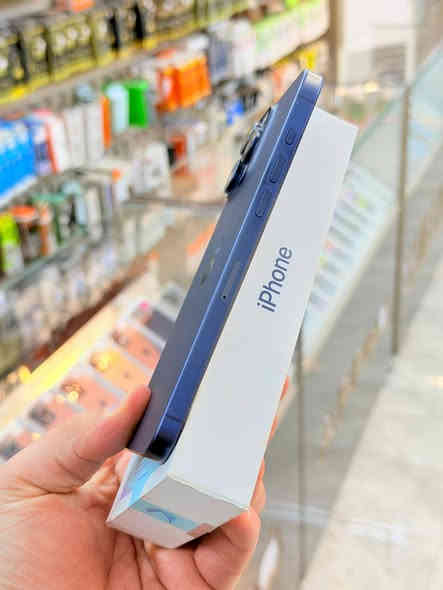 ايفون 15 برو ماكس ذاكره 256  بطاريه 95 يعني جديد نضافه 100‎%‎ خيال مال زلغ مابي كامل ملحقاته وتر بروف فحص حاسبه كله نورمال يعني ممبدل بي شي شرط تفحص بالوكاله نموذج M الأصلي ✌️
لون مميز  متوفر توصيل بشروط اوليه و تاخذه ضمان 5 ايام اي مشكله او عطل من المركز 
السعر مليون و 50 الف سعر دمار 🔥🔥
العنوان بغداد البياع شارع 20 مقابيل علي العناب او الشيف السوري مركز الهاتف لاصلي 
📞📞***********
📞📞***********
