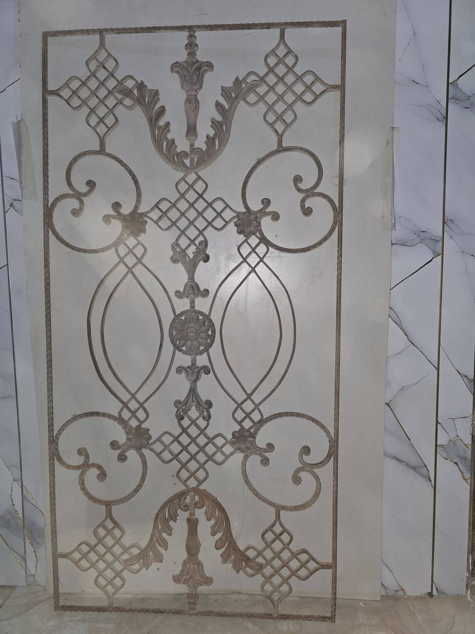 نقش ايراني الثامن سامراء ***********
