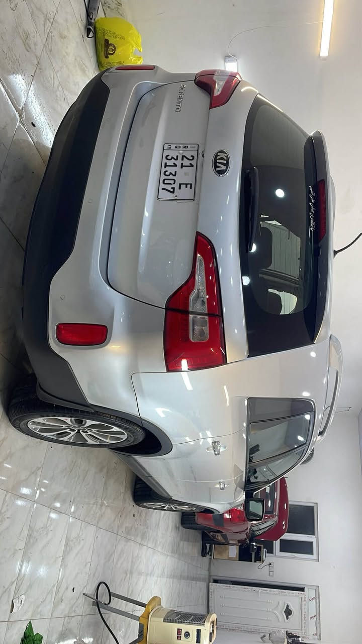 سورنتو ٢٠١٤ فول مواصفات خليجي
سياره بدون صبغ بدون تبدلين مكان صغير تعديل فقط 

مكينه كير بالشرط بدون عيب 

مواصفات 

بصمه 

بنوراما 

كشنات جلد 

وبعد هواي مواصفات 

سعره ١٧٢ بيه مجال للشراي 

***********
