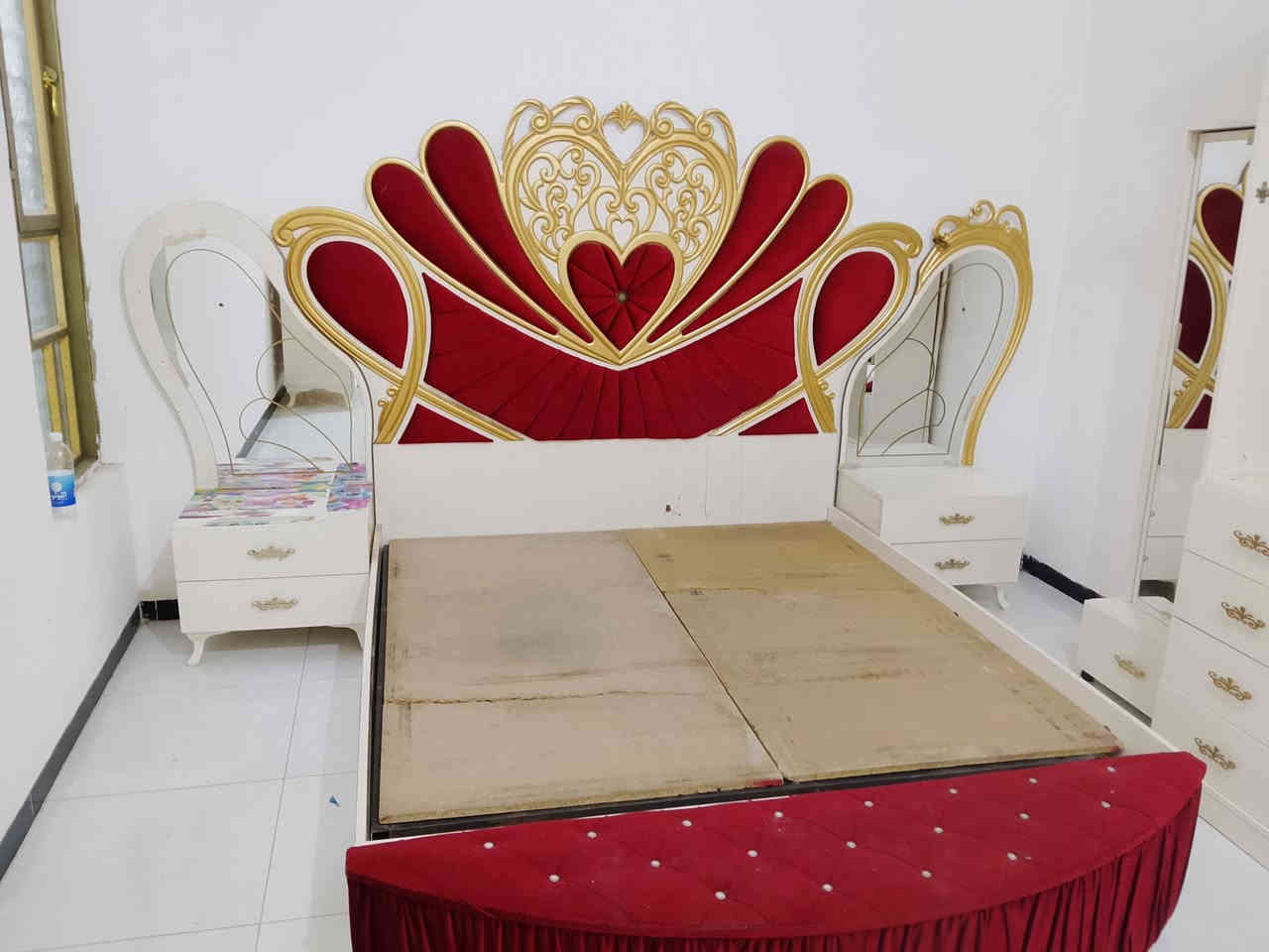 السعر 300 بيه مجال
التواصل *********** 
الرمادي التاميم
