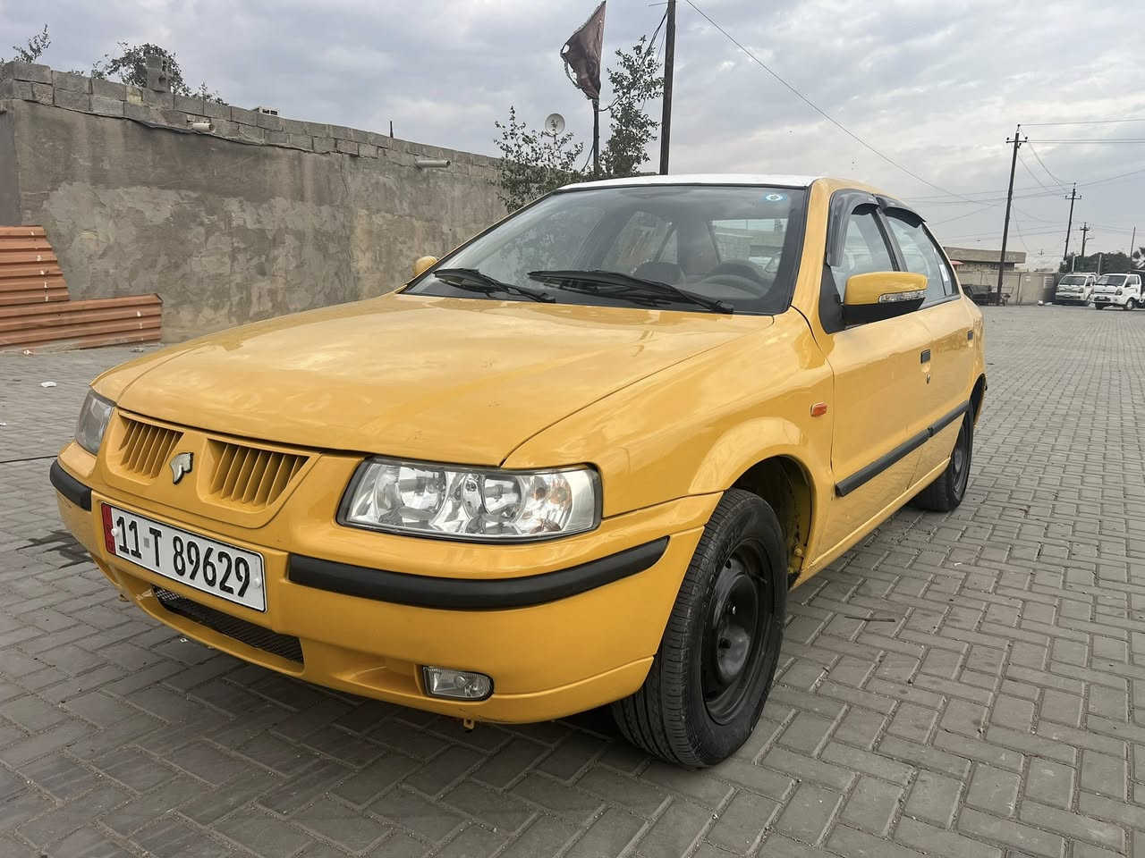 سلام عليكم
سمند موديل 2012 محوره كير ومكينه كورلا الحديث مكفولات
ارقام إنكليزي مصفره هيئه وغرامات 
تبريد تدفئه شغالات 
دوشمه ارضيه وسقف جديده 
تخم تاير جديد صدر جديد 
كهربائيات كلهه شغاله 
بلاجكتورات عالي ناصي 
سياره جاهزه بمعنه الكلمه 
السعر 42بيها مجال
مكاني بغداد 
رقمي ***********
