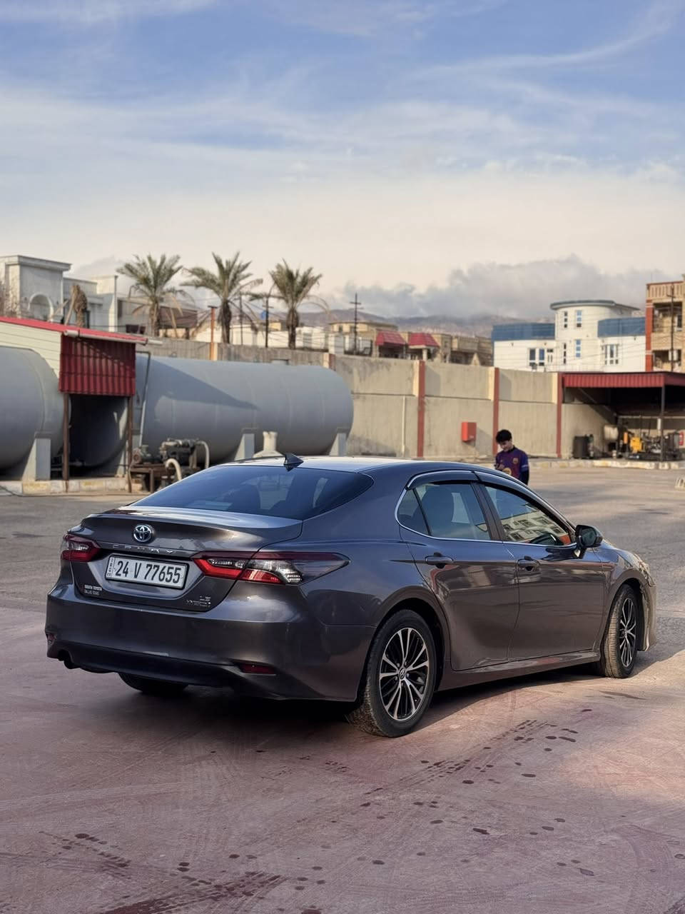 TOYOTA CAMRY 2023 LE HYBRID
تويوتا كامري 2023 LE هايبريد
***********
3 قطعه صبغ بدون دواخل بدون ايرباك 
سياره بجم و خلفي كبس
ربم و سنوي جديد
تحويل والغرامات بشرط
گير و محرك بشرط
سياره ماشيه / 65 الف 

 4T1C31AK9NU578927 رقم شاصي
