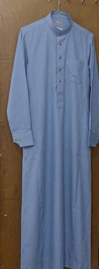دشداشة شبابيه • نظيفة جدا • مقاس بالصورة
