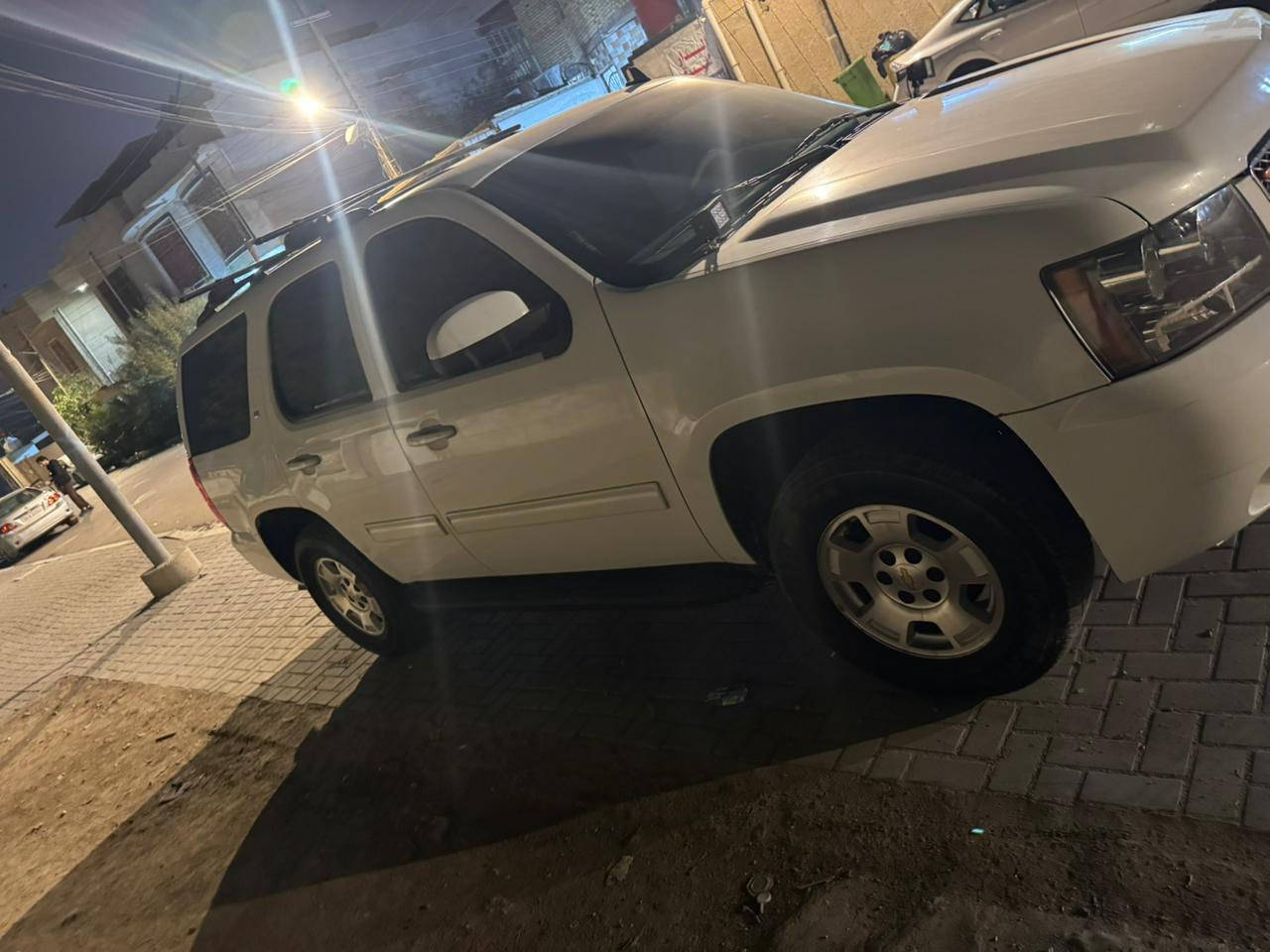 السلام وعليكم
من رخصت الادمن المحترم 
ادوات ادوات ادوات 
للبيع تاهو ادوات موديل ٢٠١٣ السيارة مكفولة كص وسرقة وعشاير وفتح السيارة طابة حاوية وارد كندي فول مواصفات كشنات جلد فتحة شاشة جبيرا السيارة جاهزة حدادة كير مكينة تايرات كلة جديد جاهزة للتسجيل المكان البصرة اي ستفسار تصال على *********** مامتواجد علة المازنجر ماسحة فقط تصال
