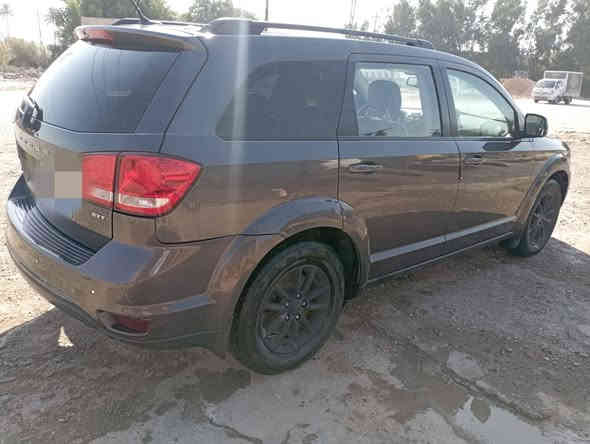 دوج جيروني 2018السلام عليكم 
دوج جيرني ٢٠١٥
سبعة راكب 
ماشية ١٣٣الف كيلومتر 
المحرك ٢٤٠٠
رقم بغداد الماني
شاشة كبير 
ثلاثة قطع تبريد
حادثة من الخلف بابل الصندوق 
السعر ١٣٥ ورقة وبيه مجال 
الاتصال على الرقم ***********
