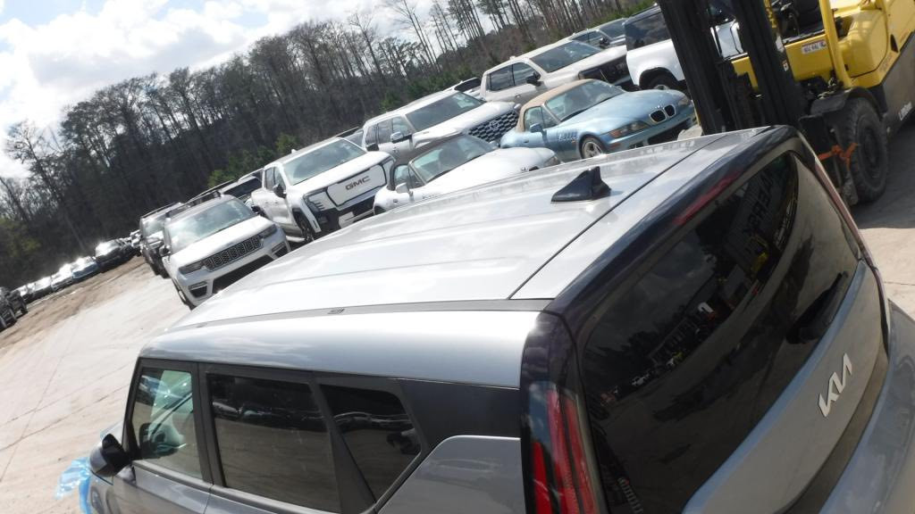 كيا صول موديل  25 مده الوصول الى عمان 45 يوم ماشيه 13 السعر داخل الحره 98 رقمي *********** مكاني بغداد الشعله البيع دفع فاتوره المزاد
