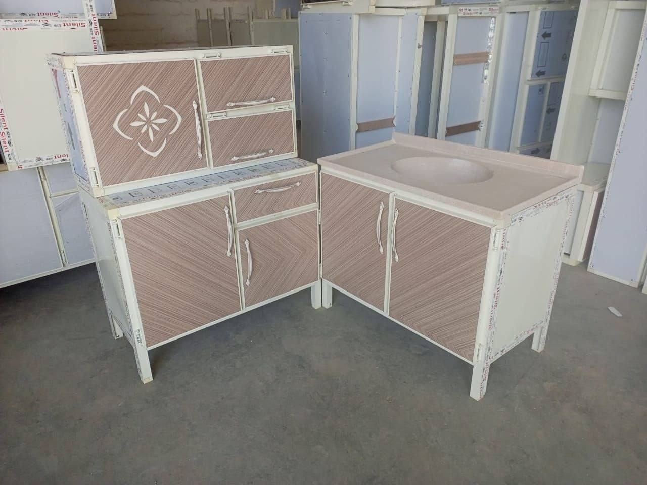 كاونتر قياس متر 3 قطع امللنيوم  سعر 180 يوجد توصيل لجميع المحافظات العراق 🇮🇶الحجز مراسله صفحه او وتساب ***********
