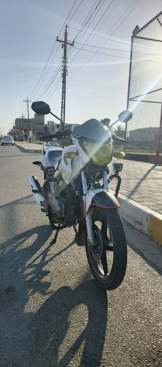 $(بيع دراجه نوع هاوجي عدل)$
دراجه هاوجي موديل 16 مسجل سنويه و لوحان انگليزي تحويل بأقرب وقت ممكن دراجه ناعمه (محرك مفتوح) تجي تجيك وشوف بعينك دراجه متوكفك بطريق من اخذتها لحد الآن موكفتني صارلي اقل سنه من ماخذها
مكانها رمادي 
استفسار 👇 
هـ/*********** (متواجد وتساب)
